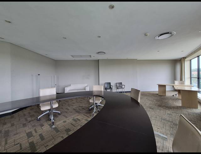 98M² OFFICE TO LET IN SUNNINGHILL